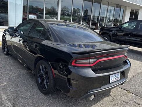 Used 2019 Dodge Charger GT w/ Blacktop Package image 6