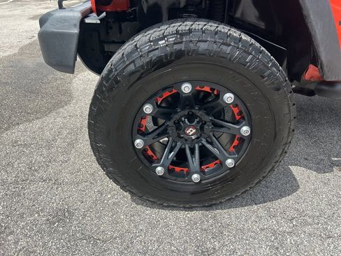 Certified 2015 Jeep Wrangler Unlimited Sport w/ Quick Order Package 24S image 17