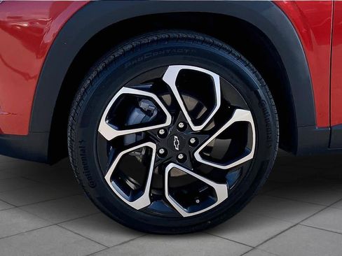 Used 2024 Chevrolet Trax RS w/ Sunroof Package image 11