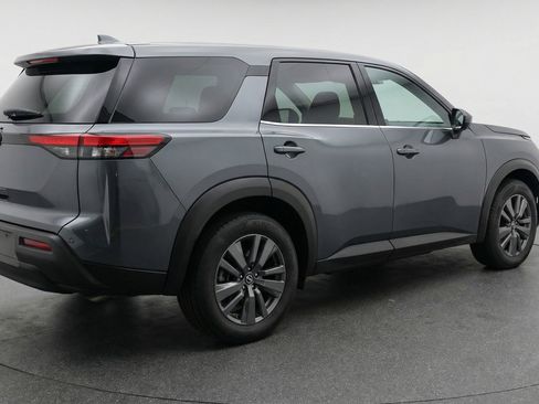 Used 2025 Nissan Pathfinder SV image 9