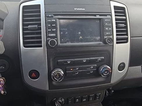 Used 2014 Nissan Xterra PRO-4X w/ Pro-4x Leather Package image 11