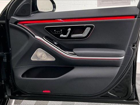 Used 2022 Mercedes-Benz S 500 Black image 25
