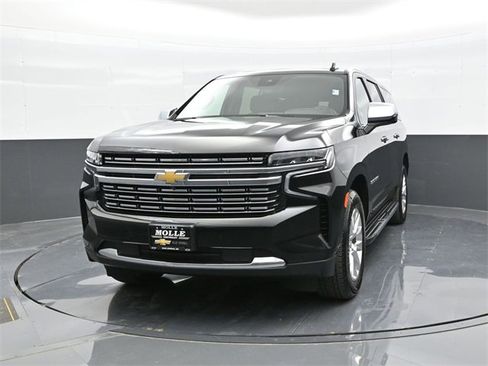Used 2024 Chevrolet Suburban Premier w/ Advanced Technology Package image 2