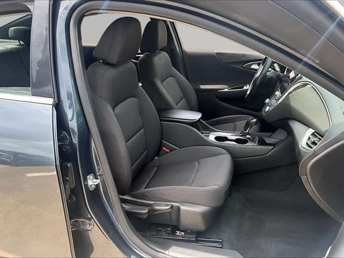 Used 2020 Chevrolet Malibu RS w/ LPO, Convenience Package 1 FWD image 9