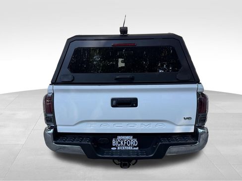 Used 2020 Toyota Tacoma TRD Off-Road AWD/4WD image 6