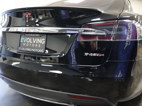 Used 2014 Tesla Model S P85D AWD/4WD image 18