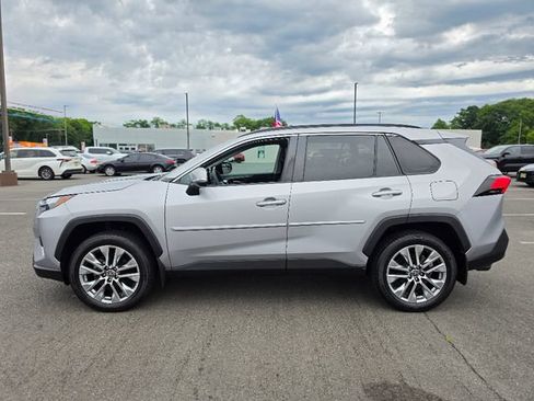 Used 2023 Toyota RAV4 XLE Premium AWD/4WD image 4