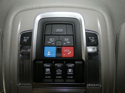 New 2026 RAM 2500 Limited AWD/4WD image 25