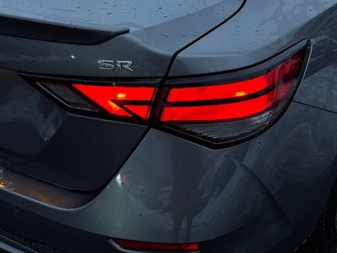 Used 2023 Nissan Sentra SR w/ SR Premium Package image 6