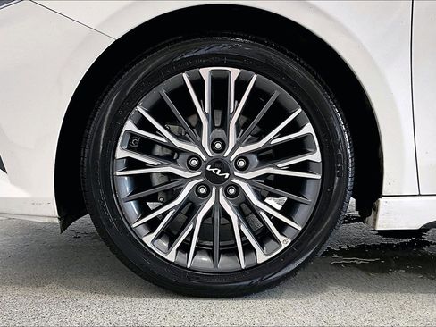 Used 2023 Kia Forte GT-Line w/ GT-Line Premium Package image 8