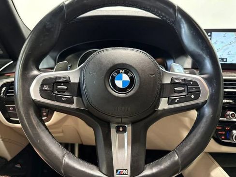 Used 2018 BMW 540i w/ M Sport Package RWD image 15
