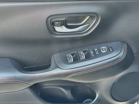 Used 2024 Honda HR-V Sport image 15
