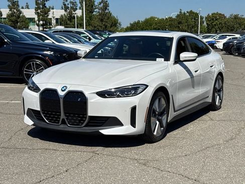Certified 2023 BMW i4 eDrive40 RWD image 2