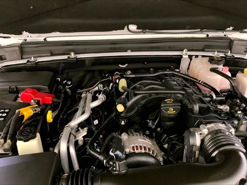 Used 2023 Jeep Gladiator Mojave w/ Cold Weather Group image 30