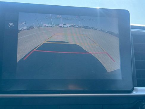 Used 2025 Hyundai Venue SEL FWD image 39