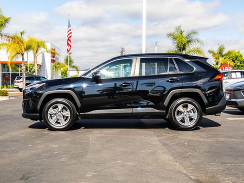 Used 2024 Toyota RAV4 XLE FWD image 4