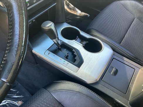 Used 2012 Toyota Camry SE image 22