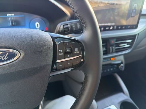 Used 2023 Ford Escape Platinum w/ Premium Technology Package image 43