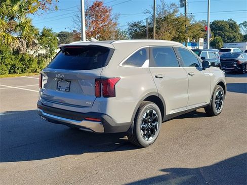New 2026 Kia Sorento S image 6