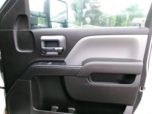 Used 2019 Chevrolet Silverado 2500 W/T w/ WT Convenience Package AWD/4WD image 13