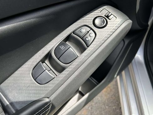 Used 2024 Nissan Altima 2.5 SV FWD image 18