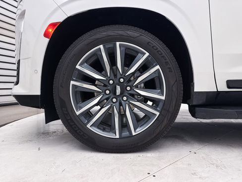 Used 2021 Cadillac Escalade Sport Platinum image 18