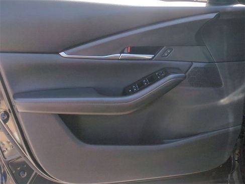 Certified 2025 MAZDA CX-30 AWD 2.5 S w/ Preferred Package image 11