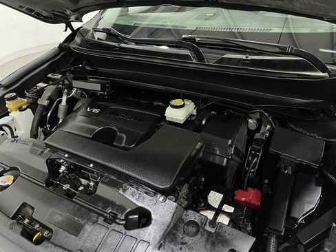 Used 2019 Nissan Pathfinder Platinum image 28