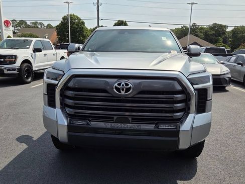 Used 2025 Toyota Tundra Limited AWD/4WD image 2