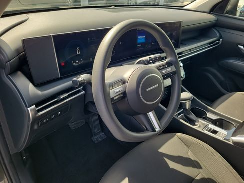 Used 2025 Hyundai Tucson SEL AWD/4WD image 16