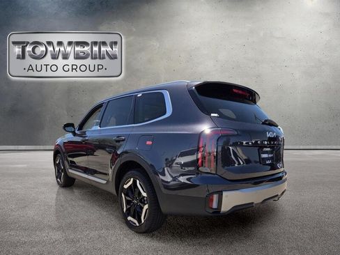 Certified 2025 Kia Telluride EX w/ EX Captain's Chair Package FWD image 7