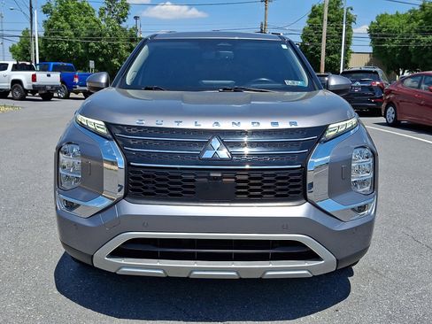 Used 2022 Mitsubishi Outlander SE AWD/4WD image 2