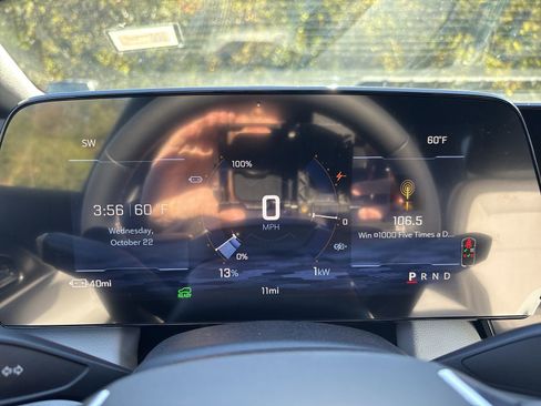 New 2026 Chevrolet Equinox EV LT image 15