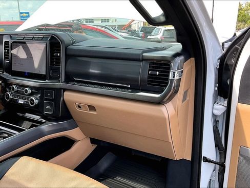 Used 2024 Ford F250 Lariat w/ Sport Appearance Package AWD/4WD image 25