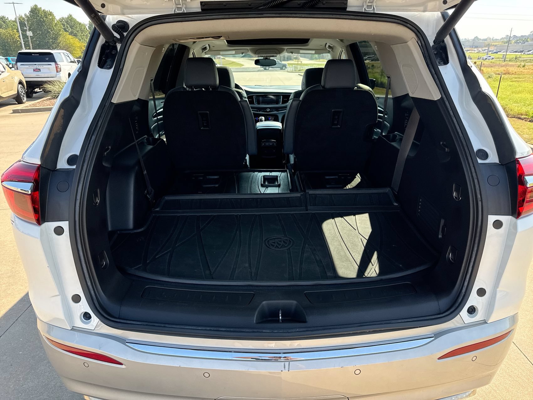 Used 2021 Buick Enclave Essence w/ Sound and Sites Package FWD image 24