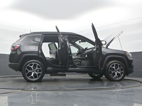 New 2026 Jeep Compass Limited image 61