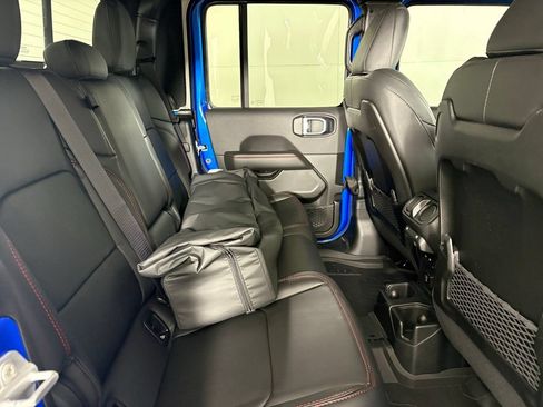 New 2026 Jeep Gladiator Rubicon AWD/4WD image 17