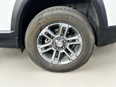 Used 2025 GMC Terrain Elevation image 11