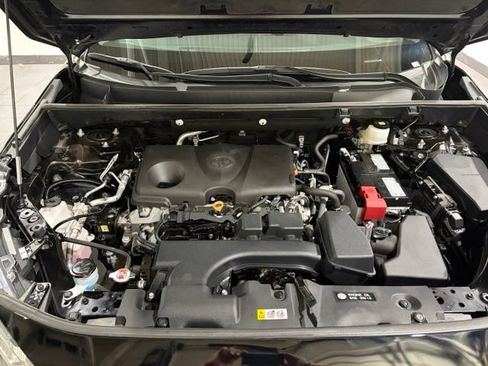 Used 2025 Toyota RAV4 XLE AWD/4WD image 26