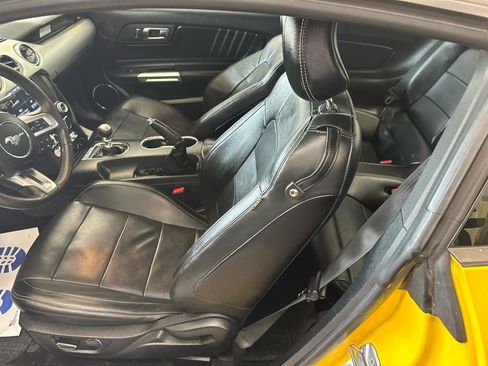 Used 2015 Ford Mustang Premium RWD image 8