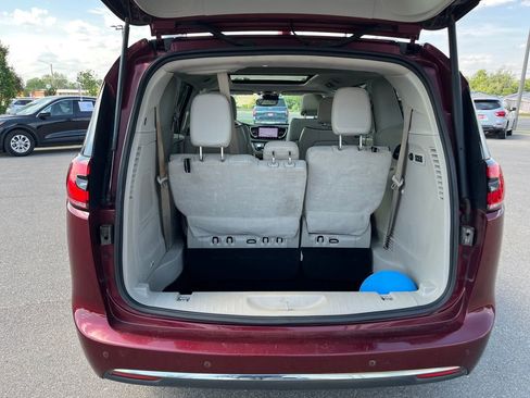 Used 2021 Chrysler Pacifica Limited w/ Premium & Safety Sphere Group AWD/4WD image 31