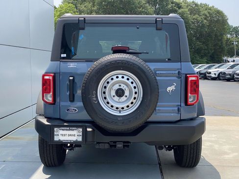 New 2025 Ford Bronco 4-Door image 5