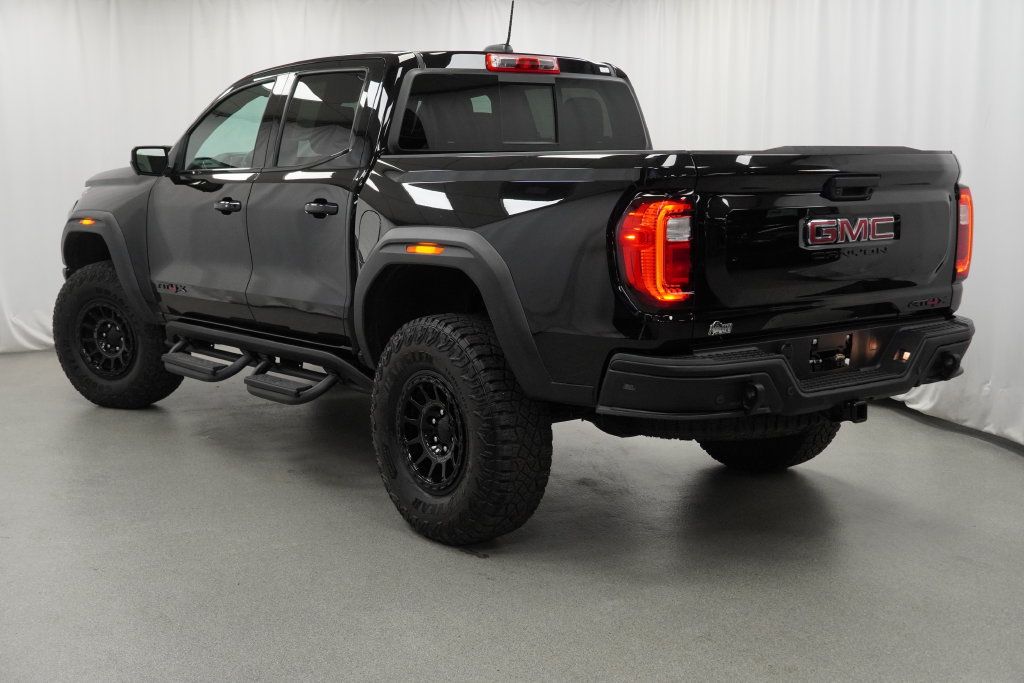 Used 2024 GMC Canyon AT4X w/ AT4X AEV Edition AWD/4WD image 8