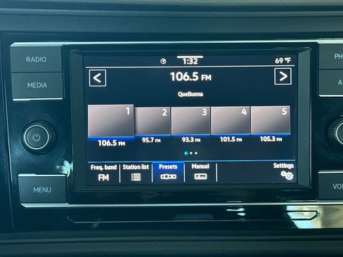 Used 2023 Volkswagen Jetta Sport FWD image 17