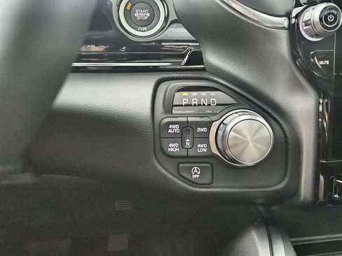 New 2026 RAM 1500 Laramie AWD/4WD image 29