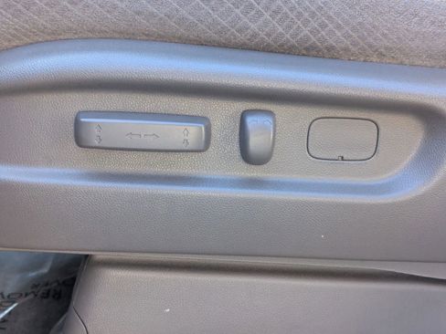 Used 2015 Honda Odyssey LX image 18