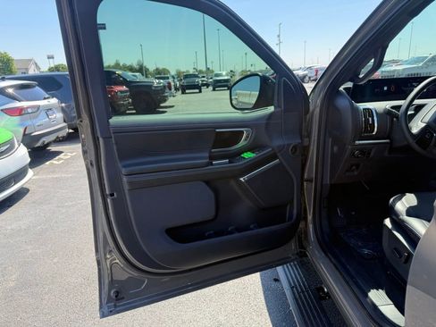 New 2026 Ford Expedition Platinum w/ Stealth Performance Package AWD/4WD image 11