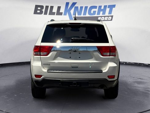 Used 2011 Jeep Grand Cherokee Laredo RWD image 4