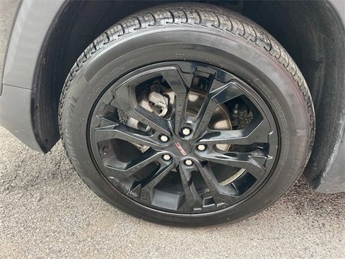 Used 2022 GMC Terrain SLE w/ Driver Convenience Package image 22