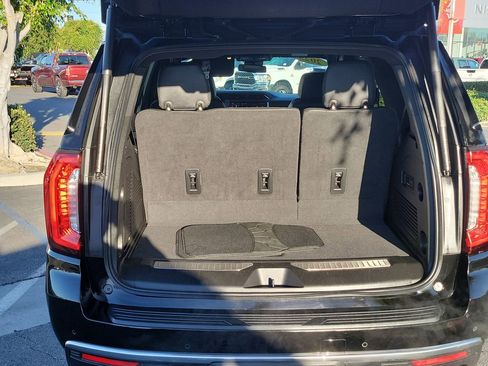 Used 2023 GMC Yukon Denali image 18